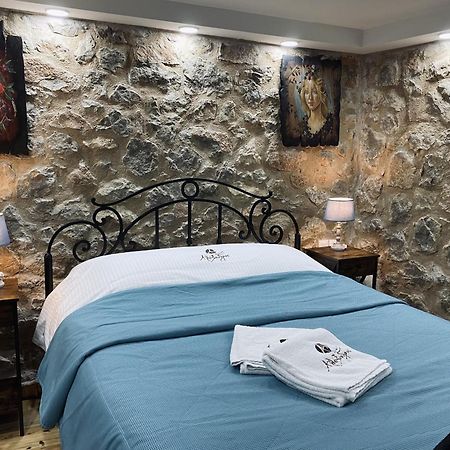 אראחובה Alexandros Guesthouse מראה חיצוני תמונה
