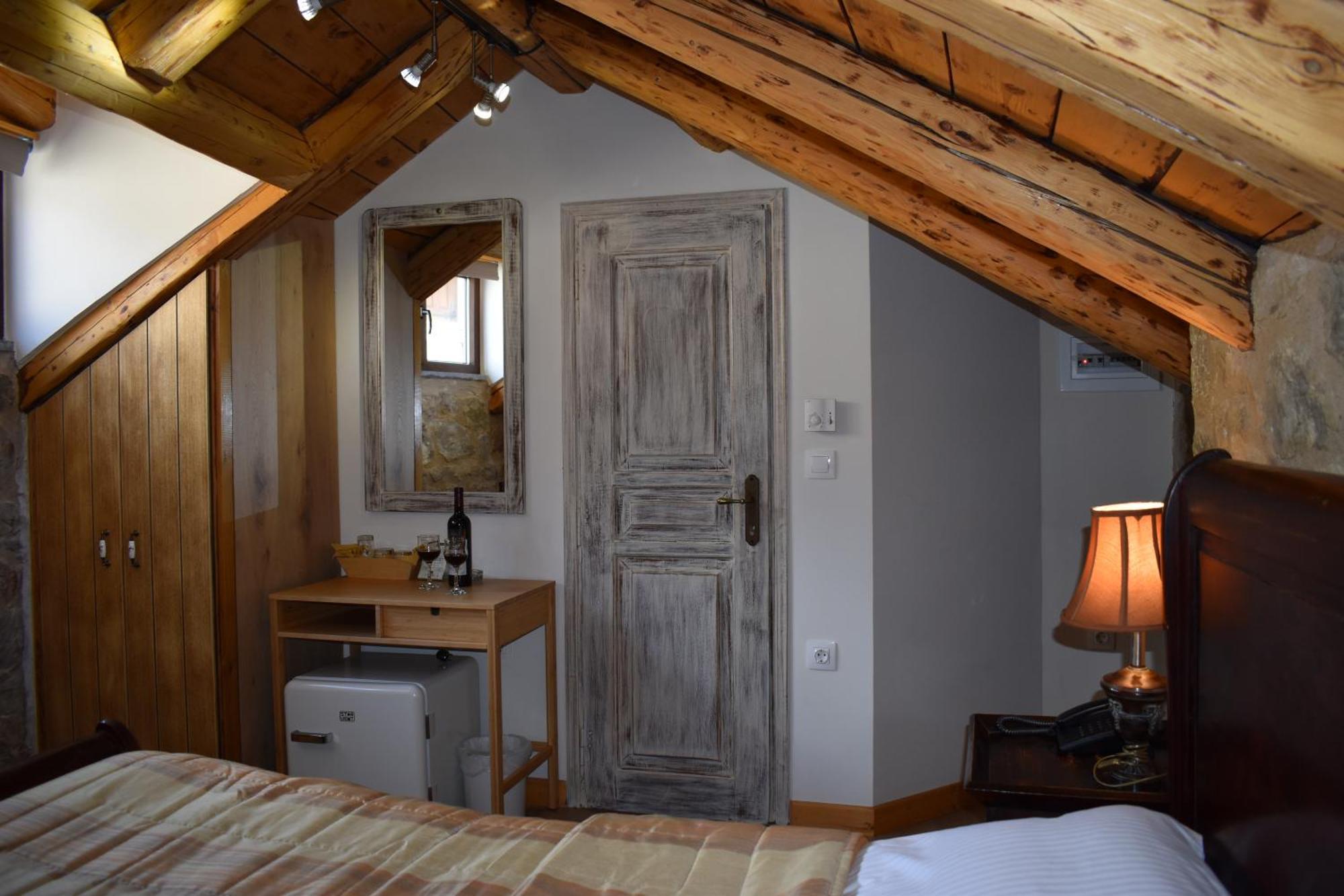 אראחובה Alexandros Guesthouse מראה חיצוני תמונה