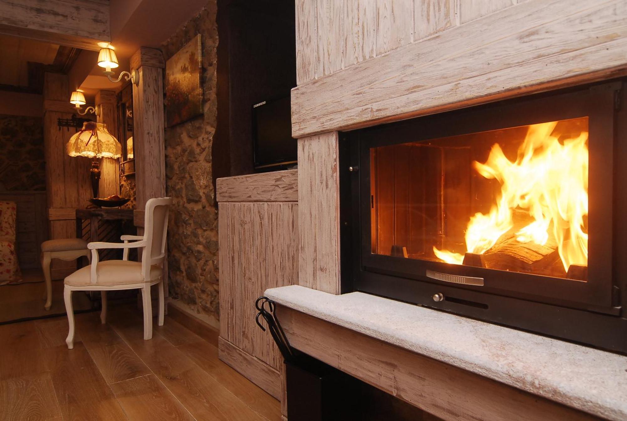 אראחובה Alexandros Guesthouse מראה חיצוני תמונה