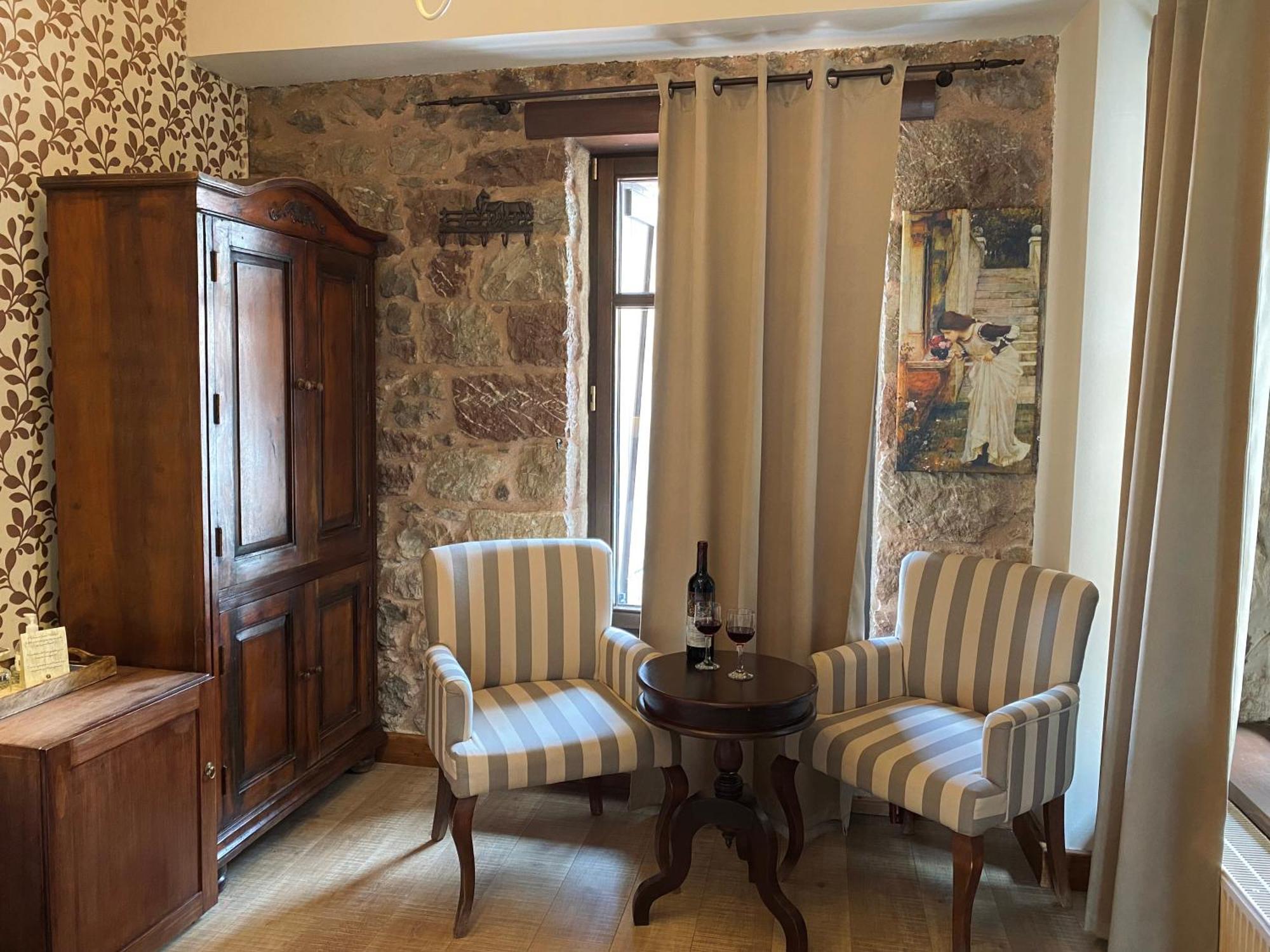 אראחובה Alexandros Guesthouse מראה חיצוני תמונה