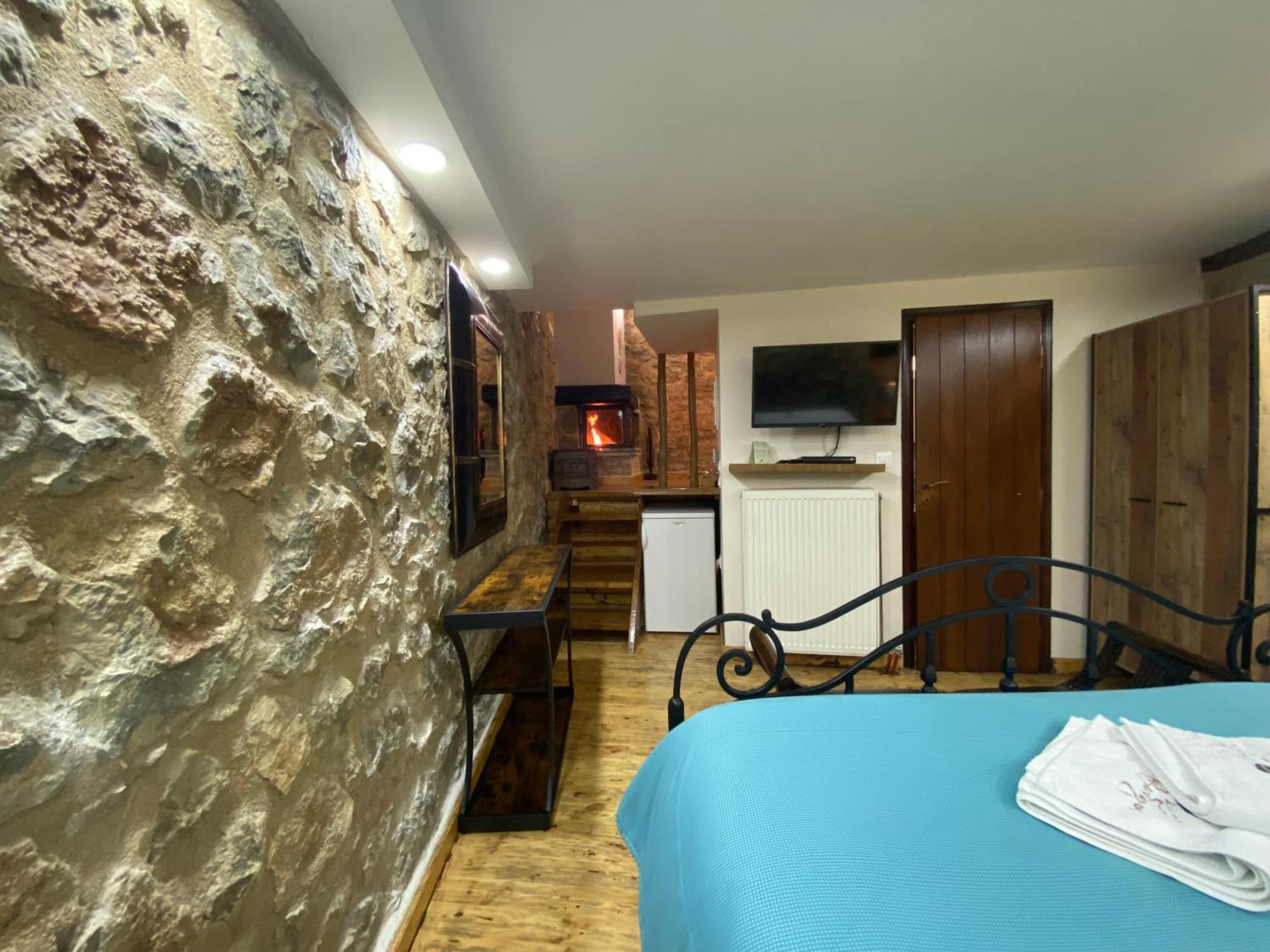 אראחובה Alexandros Guesthouse מראה חיצוני תמונה