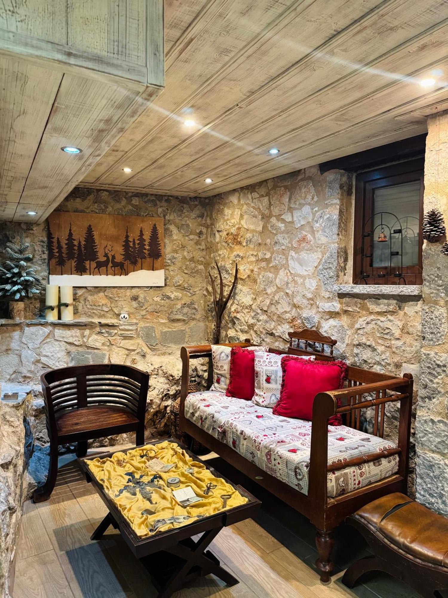 אראחובה Alexandros Guesthouse מראה חיצוני תמונה
