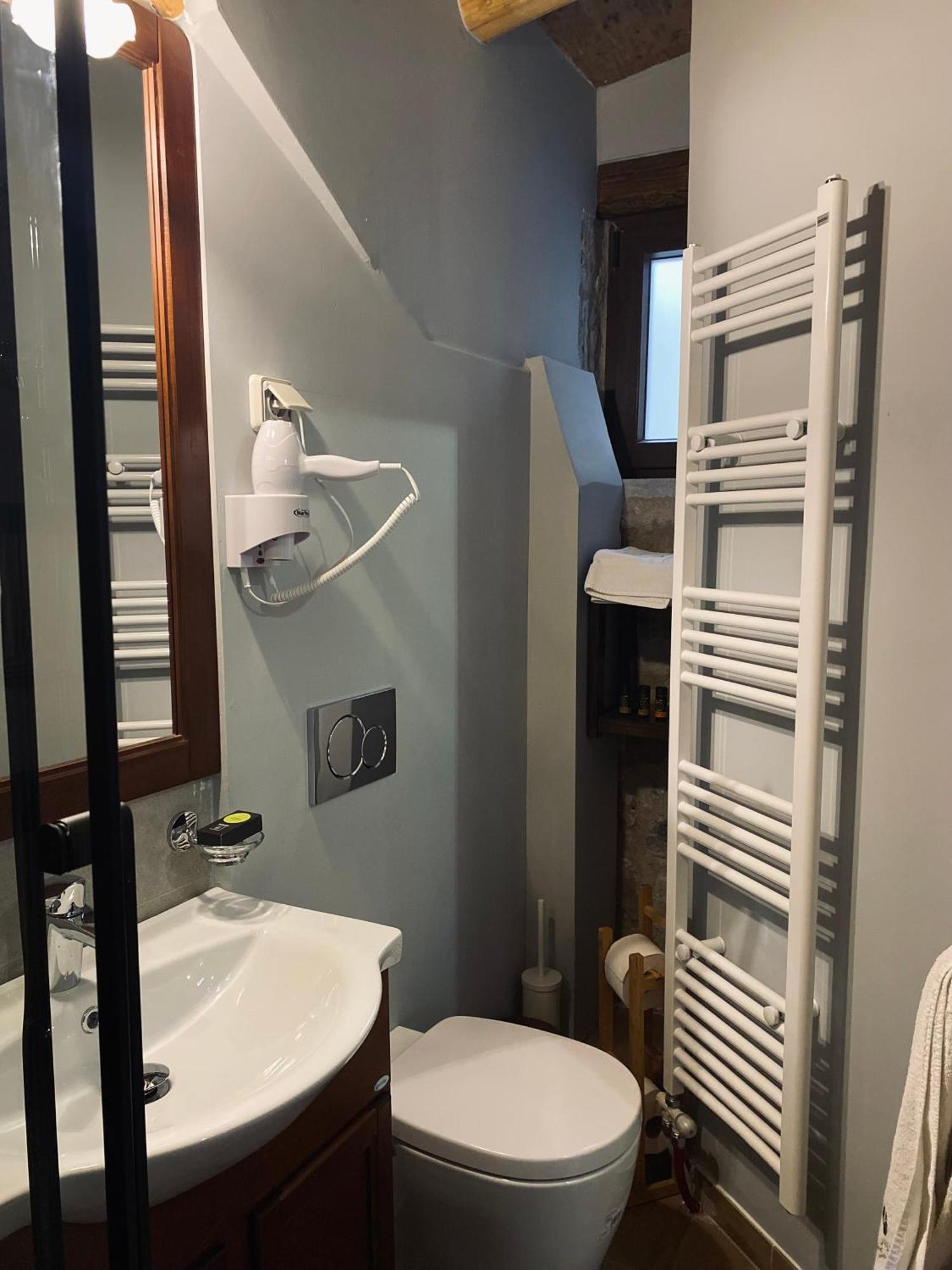 אראחובה Alexandros Guesthouse מראה חיצוני תמונה