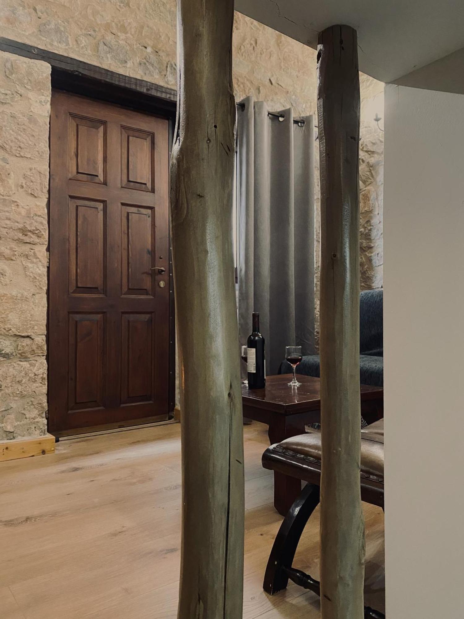 אראחובה Alexandros Guesthouse מראה חיצוני תמונה