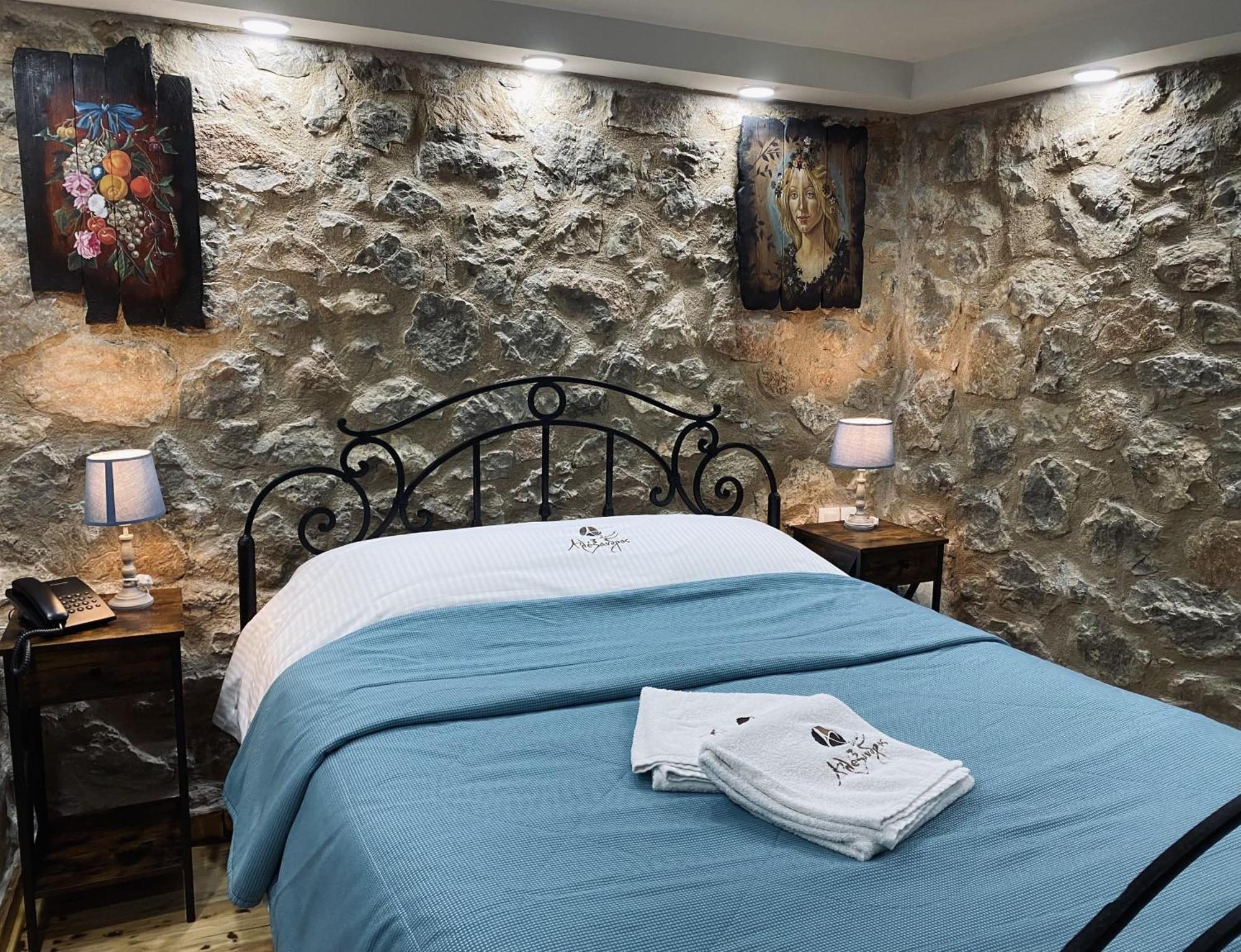 אראחובה Alexandros Guesthouse מראה חיצוני תמונה